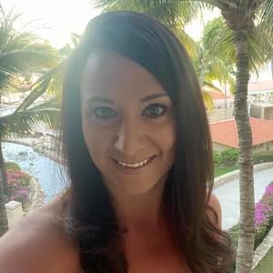 Meet your Posher, Lanette